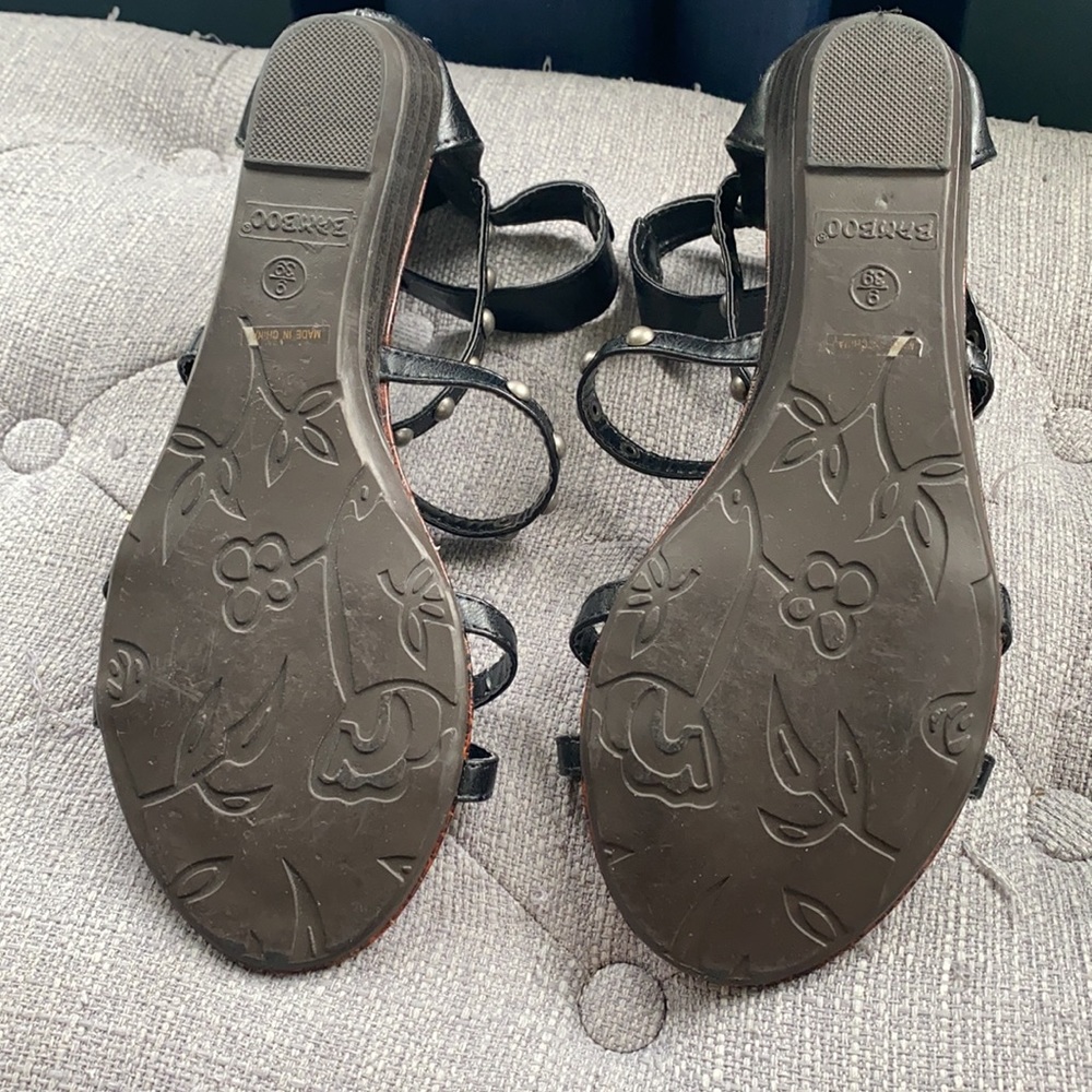 Bamboo size nine latte faux leather studded gladiator style sandals summer - Picture 6 of 9